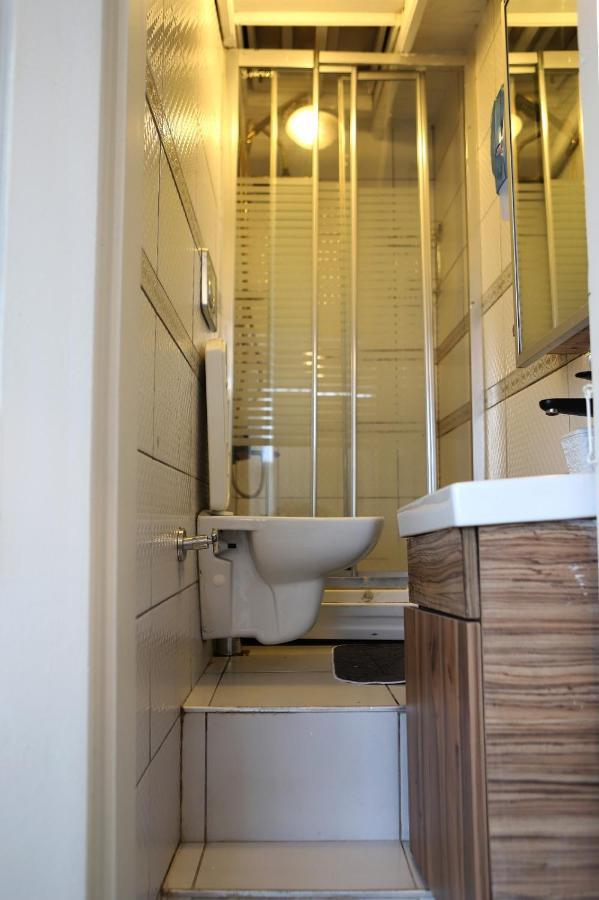 Afrodit Apart Istanbul Bagian luar foto